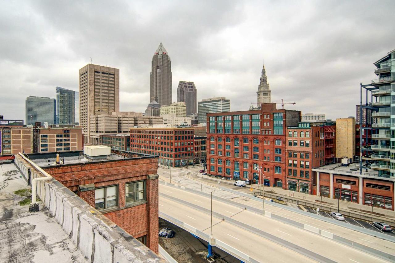 Waterfront Cleveland Apt About 1 Mi To Downtown ภายนอก รูปภาพ